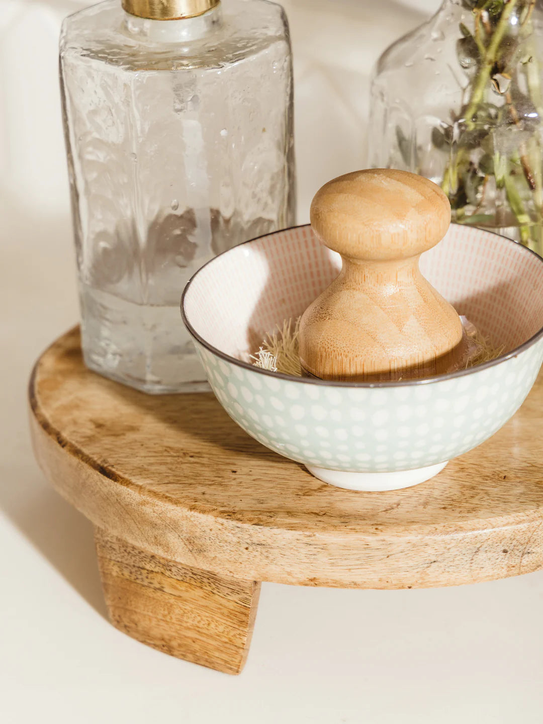 Artisan Footed Wooden Tray – Mango & Reclaimed Wood Elegance